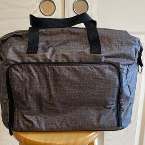 Thirty-one NWOT multipurpose lined travel bag with cooler pocket